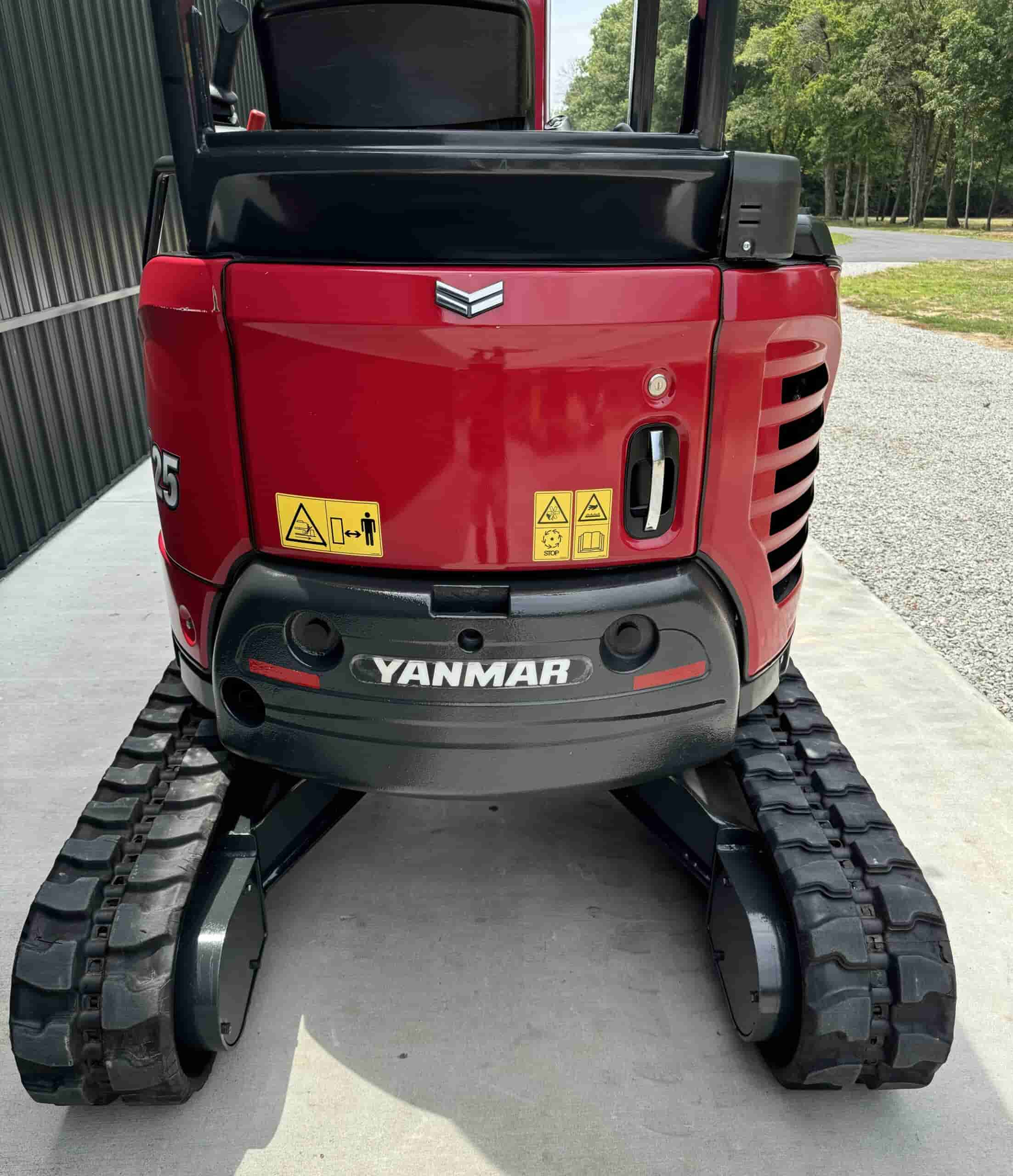 2022 YANMAR VIO25
